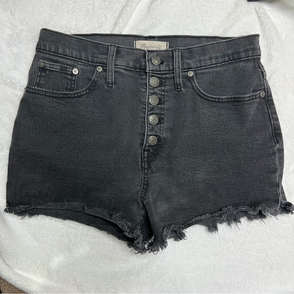 MADEWELL Women's Black Button Fly Denim shorts - Picture 1 of 7